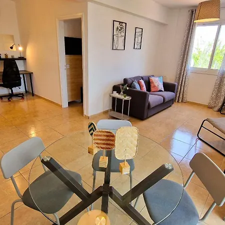 Sunny 2br Heart Of * Larnaca