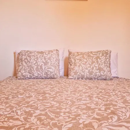 Apartament Sunny 2br Heart Of Larnaca