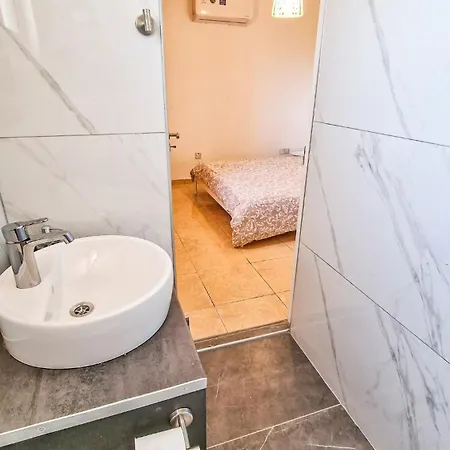 Apartament Sunny 2br Heart Of